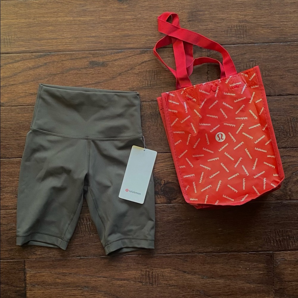 Green Lululemon Athletica Shorts (SIZE 2) New w/ Tags + Bag